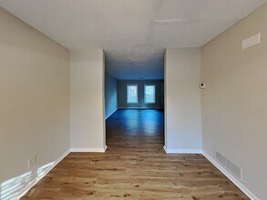 159 Timber Creek Ln SW in Marietta, GA - Building Photo - Building Photo