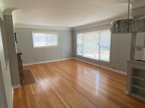 1510 Woodland Dr in Ann Arbor, MI - Building Photo - Building Photo