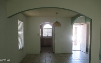 5405 Gate Ridge Cir in El Paso, TX - Building Photo - Building Photo