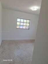 1520 NW 111th St in Miami, FL - Building Photo - Building Photo
