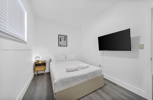 1029 SW 5th St in Miami, FL - Building Photo - Building Photo