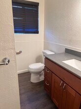 708 Fruitvale Ave, Unit 712 in Oakland, CA - Building Photo - Building Photo