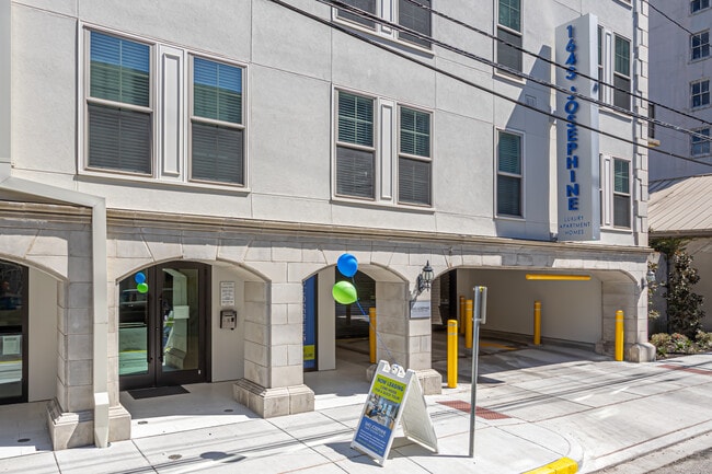 1643 Josephine in New Orleans, LA - Foto de edificio - Building Photo