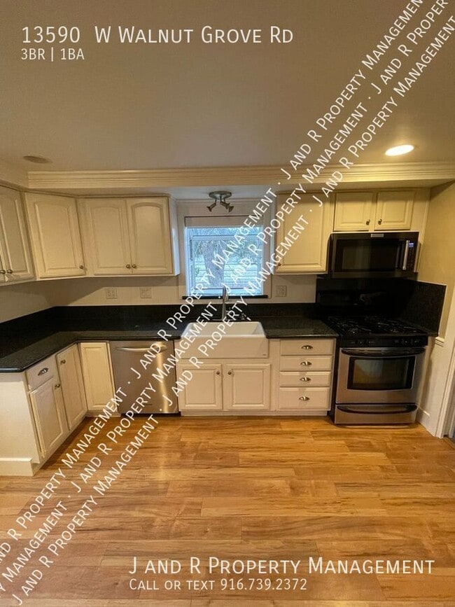 property at 13590 W Walnut Grove Rd