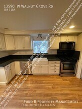 13590 W Walnut Grove Rd in Walnut Grove, CA - Building Photo - Building Photo