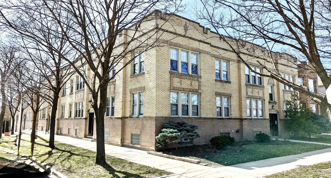 3248 N Linder Ave in Chicago, IL - Building Photo