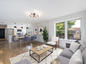 3557 N Bell Ave, Unit 2F in Chicago, IL - Foto de edificio - Building Photo