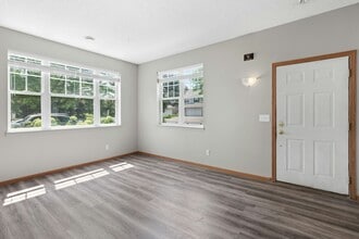 20429 Kensfield Trail in Lakeville, MN - Building Photo - Building Photo