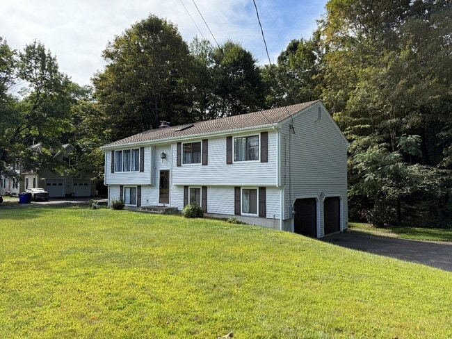 15 Hoskins Rd in Simsbury, CT - Building Photo - Building Photo