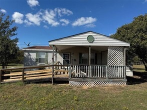 114 Speir Ln in Elgin, TX - Building Photo - Building Photo