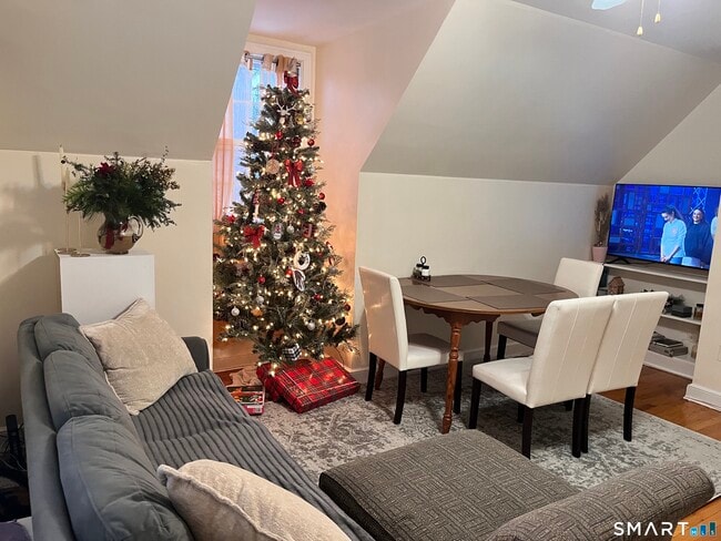 property at 28 7th St