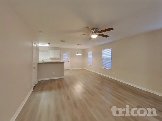 5731 Butch Canyon in San Antonio, TX - Building Photo - Building Photo