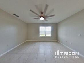 316 Harbour Wy in Mulberry, FL - Building Photo - Building Photo