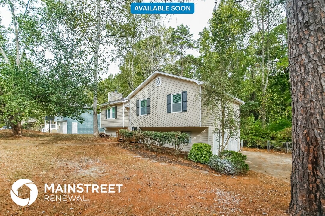 4750 Spring Gate Dr in Powder Springs, GA - Building Photo