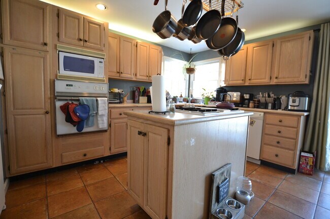 property at 10 Donnybrook Rd