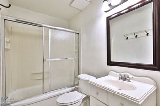 1318 Lillius St in Abilene, TX - Building Photo - Building Photo