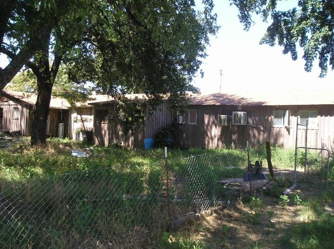 6156 Parallel Rd in Anderson, CA - Building Photo - Building Photo