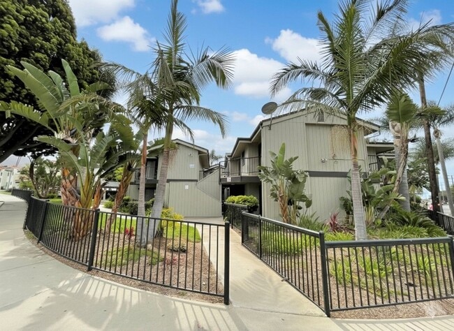 property at 6 Dakota Dr