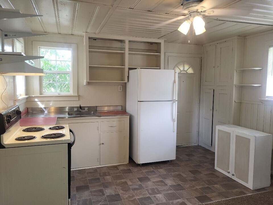 921 Willow St in Reno, NV - Building Photo