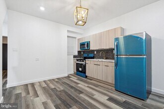 104 W Ontario St in Philadelphia, PA - Foto de edificio - Building Photo