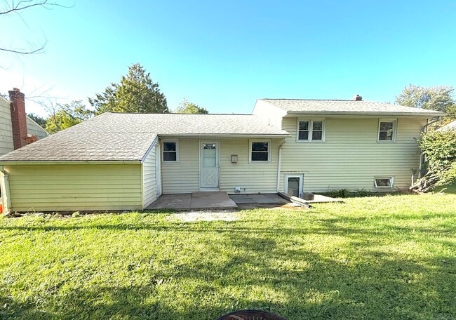 47 Beechwood Rd in West Hartford, CT - Building Photo - Building Photo