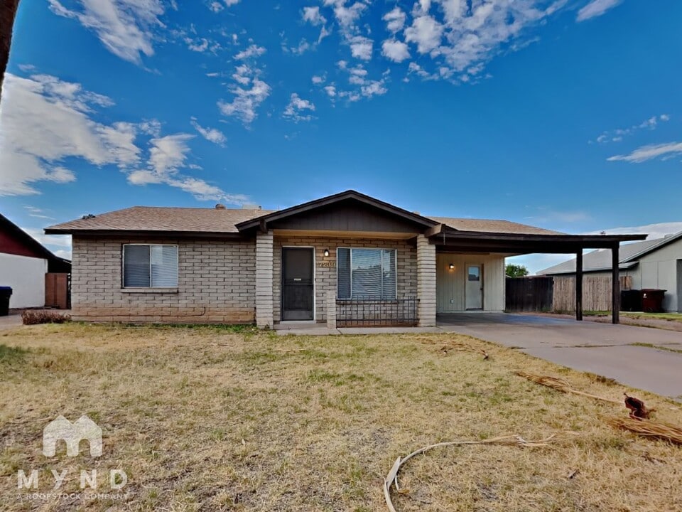 7239 W Ironwood Dr in Peoria, AZ - Building Photo
