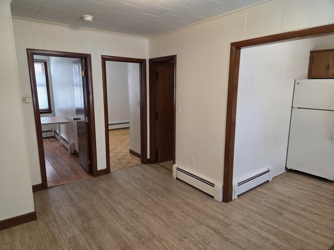 2 School Ct, Unit 2B in Bristol, RI - Building Photo - Building Photo