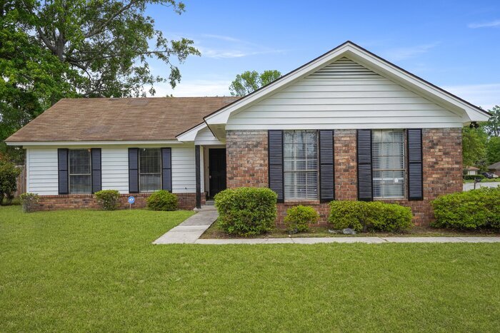 126 Brandlewood Dr in Savannah, GA - Building Photo