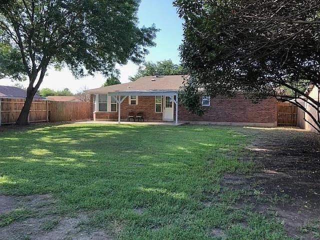 6524 Blue Grass Dr in Watauga, TX - Building Photo - Building Photo