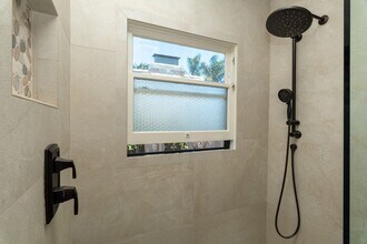 4544-4546 Kensington Dr in San Diego, CA - Building Photo - Building Photo
