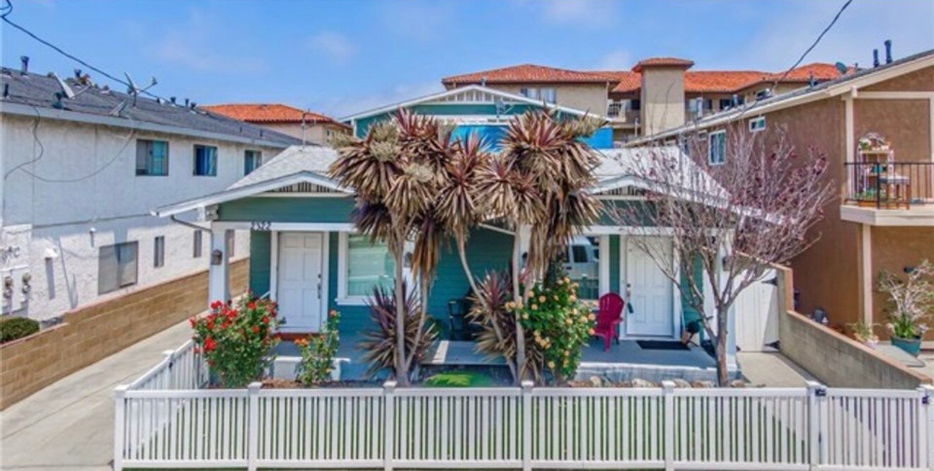 2324 S Grand Ave in San Pedro, CA - Building Photo