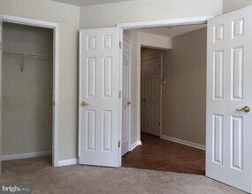 12240 Maidstone Ct in Woodbridge, VA - Building Photo - Building Photo
