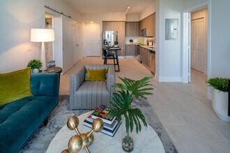 17945 SW 97th Ave in Palmetto Bay, FL - Building Photo - Building Photo