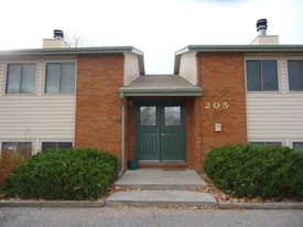 205 Glenda Dr Apartments