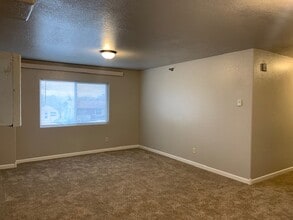 811 Mallow St, Unit 4 in Rapid City, SD - Foto de edificio - Building Photo