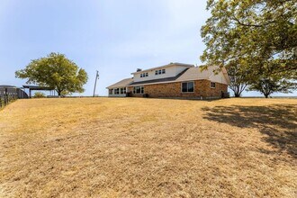 6200 N Interstate 45 Service Rd in Ennis, TX - Foto de edificio - Building Photo
