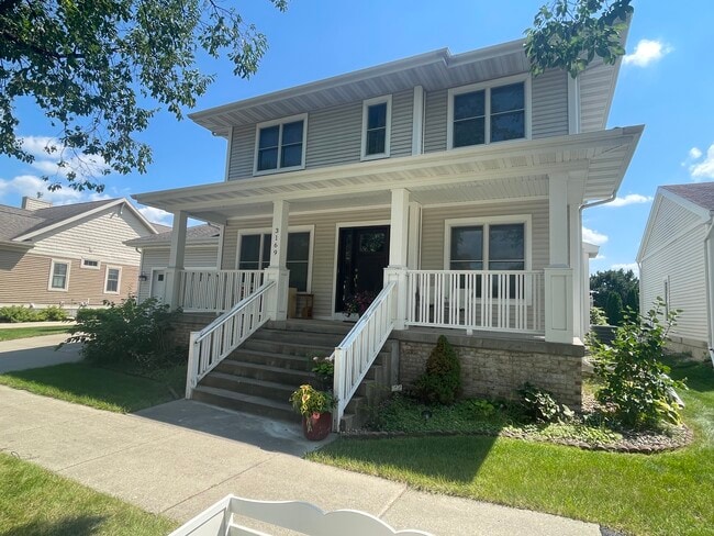 3169 Pleasant St in Sun Prairie, WI - Foto de edificio - Building Photo