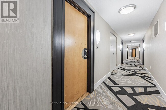 83 Borough Dr in Toronto, ON - Building Photo - Building Photo