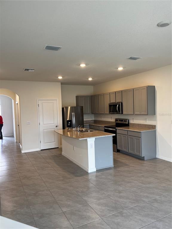 5333 Dragonfly Dr in Wildwood, FL - Building Photo - Building Photo