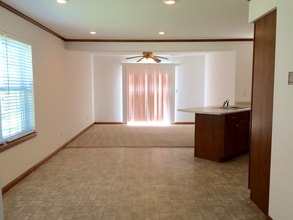 4522 Picadilly Cir in Jasper, IN - Foto de edificio - Building Photo