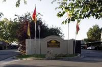 Summerwood Apartments in Taylorsville, UT - Foto de edificio - Building Photo