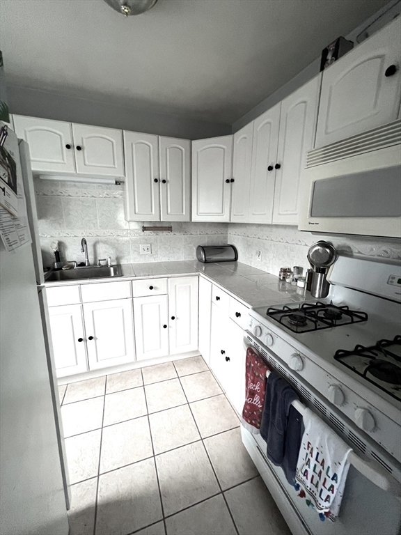 696 E 6th St in Boston, MA - Building Photo - Building Photo
