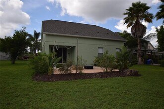 1051 N Breeze Ct in Orlando, FL - Building Photo - Building Photo