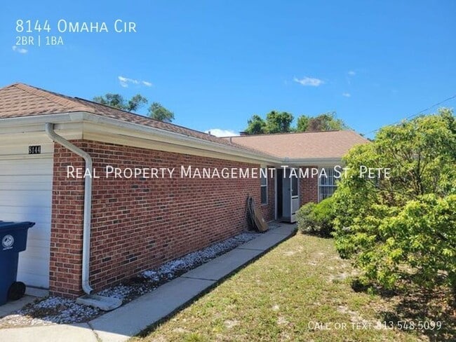 8144 Omaha Cir in Spring Hill, FL - Building Photo - Building Photo