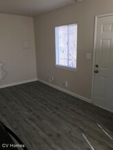 13229 Le Grand Rd in Le Grand, CA - Foto de edificio - Building Photo