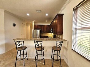 7533 Topiary Ave in Boynton Beach, FL - Foto de edificio - Building Photo