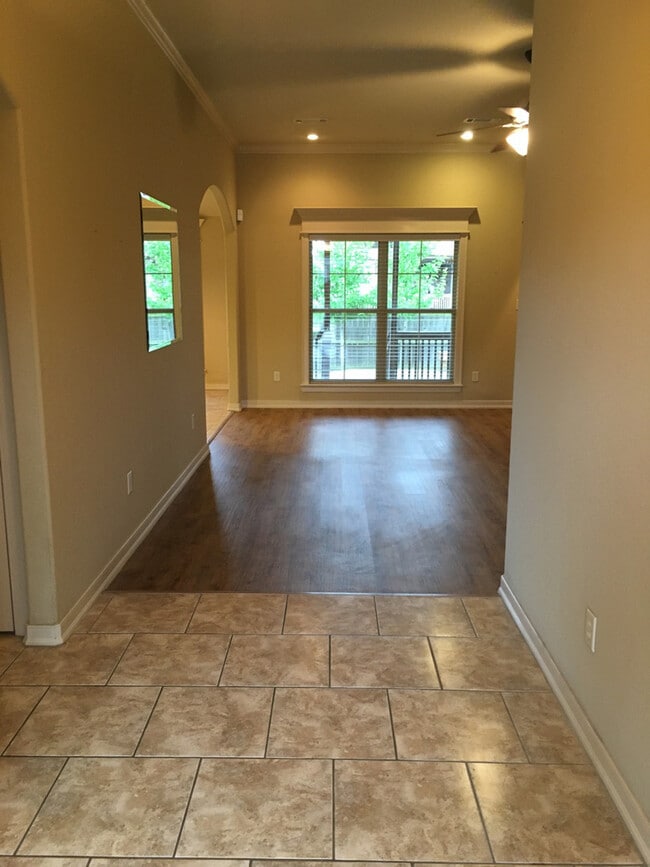 3497 W Earnhardt Dr in Fayetteville, AR - Building Photo - Building Photo