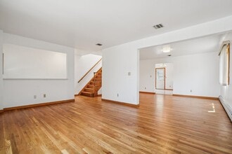 2402 Hammett Ave in Fort Lee, NJ - Building Photo - Building Photo