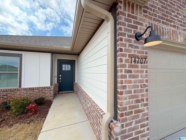 14707 Mountain Strm Dr in Athens, AL - Building Photo - Building Photo