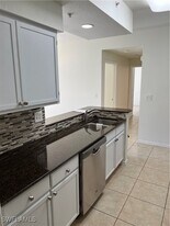 4690 St Croix Ln in Naples, FL - Building Photo